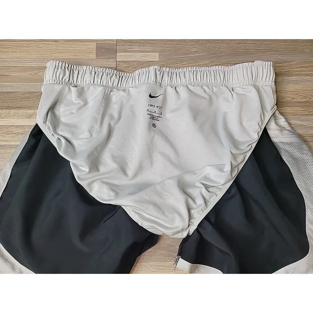 Nike Dri-FIT Tempo Running Shorts Women's Size Medium Black White‎ Athletic